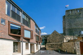 5* Accredited; City Centre Location